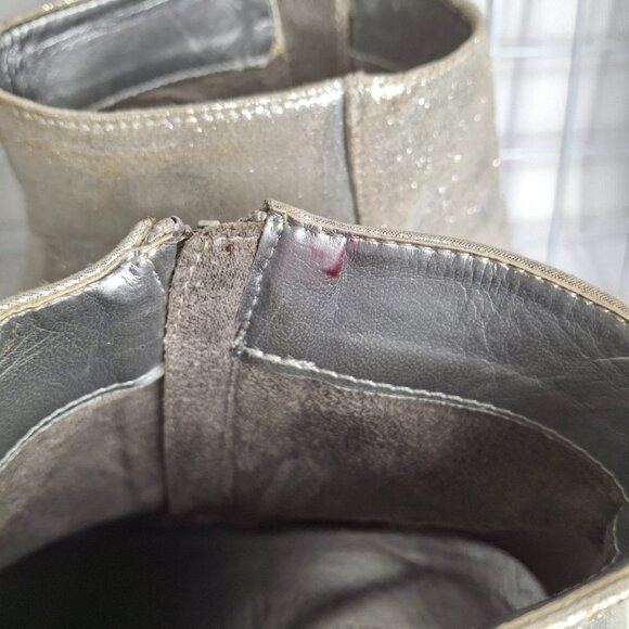 Silver Kitten Heel Pointed Toe Ankle Boot Bootie Metallic Glitter Sz 8 Zipper - Picture 13 of 14